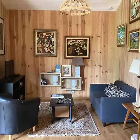 Le Hosta Saint-Julien-en-Born